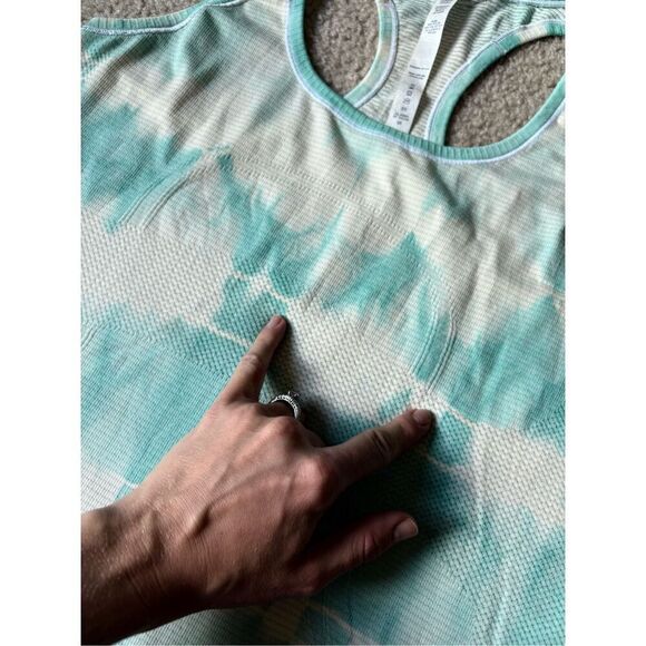 Lululemon Swiftly Tech Racerback Tank Top Sz 10 Tranquil Blue White Tie Dye - Picture 6 of 8